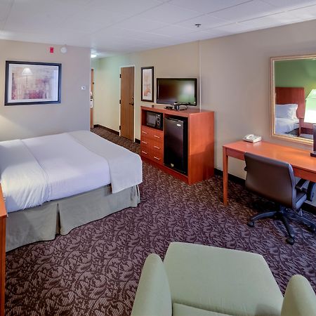 Quality Inn & Suites Downtown แมนสฟิลด์ ภายนอก รูปภาพ
